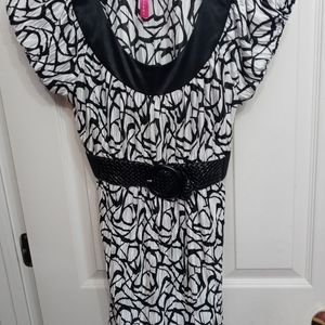 Heart Soul Black and white belted top